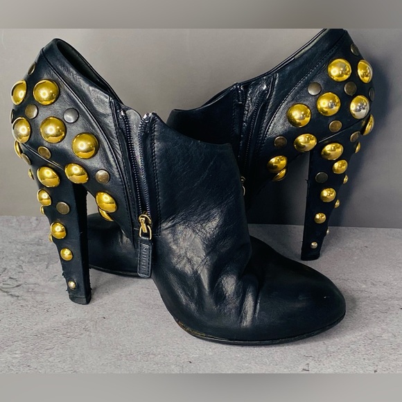 Gucci Shoes - Gucci Babouska Studded Ankle Boots (Size 39)   Black leather with Gold Studs